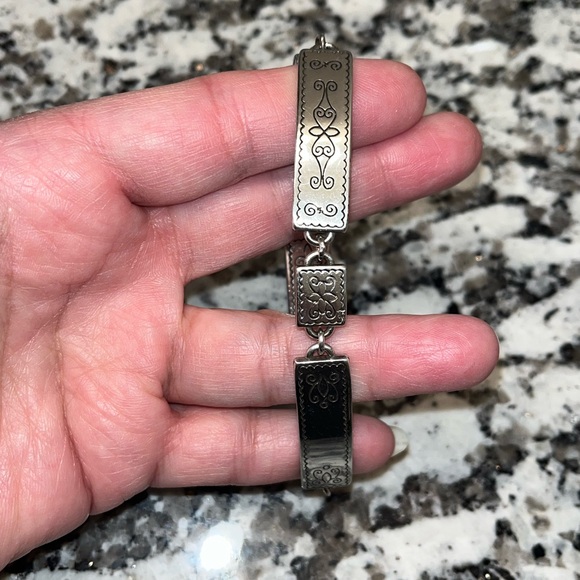 BRIGHTON Silver Tone Etched Bar Panel Links Bracelet - Picture 6 of 7